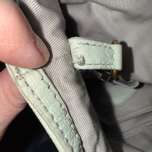 Fossil Women's Mint Green Leather Bag. (BT 1) - Picture 11 of 16